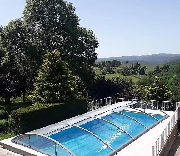 Domaine Sainte Germaine 8pers Vakantiehuis Luc (Lozere)